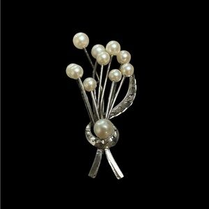 Pin and brooch  vintage  Japanese retro silver-white